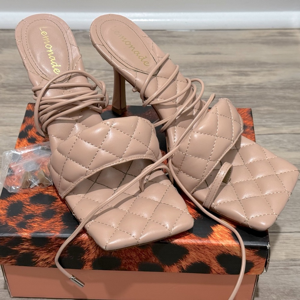 Strappy heel